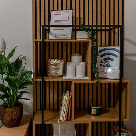 Garbo 3 Bedroom Centrum Very New شقة *